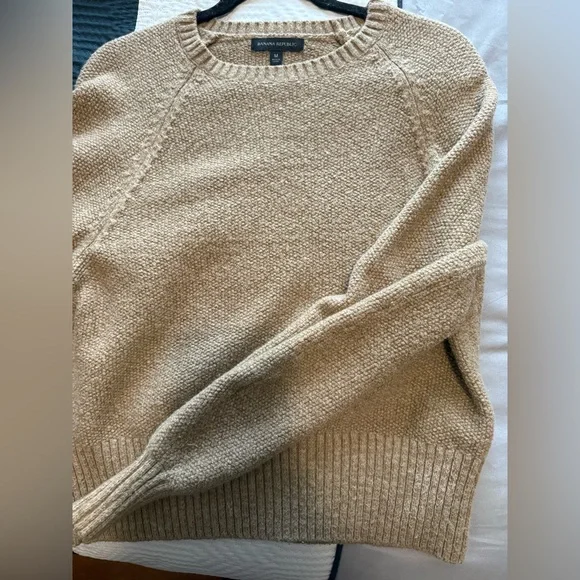 Banana Republic Tan Crew Neck Sweater with Ribbed Collar Size MEDIUM - Picture 5 of 5